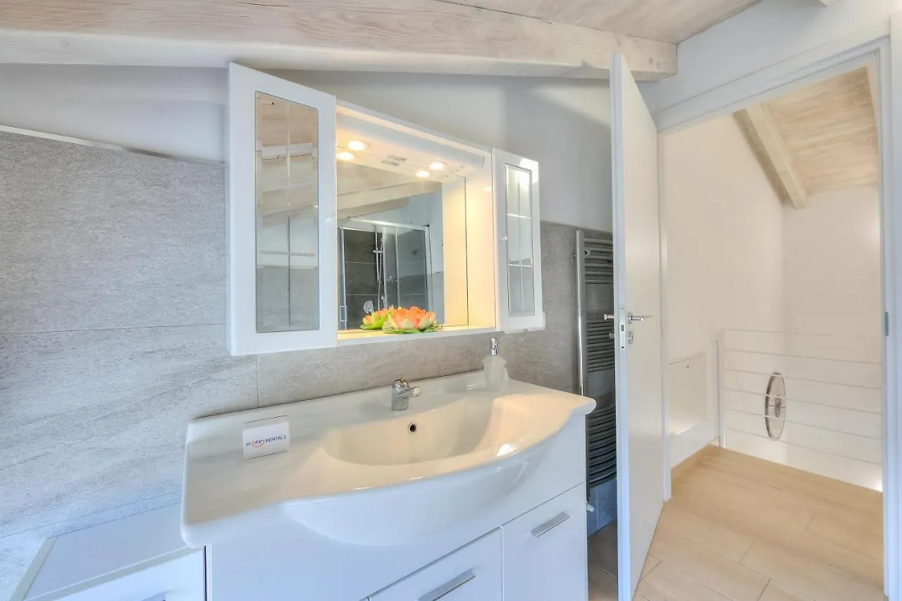 Golden & Sunflower Terrace Apartments Leggiuno